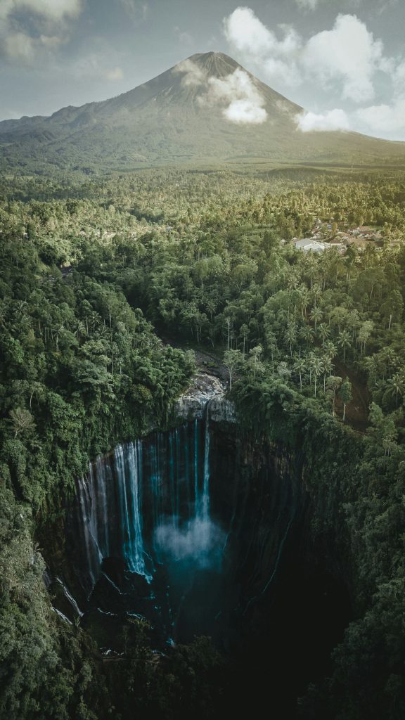 azza-maulana-RdRpGwuzESU-unsplash